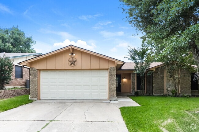 Building Photo - 919 Highcrest Dr