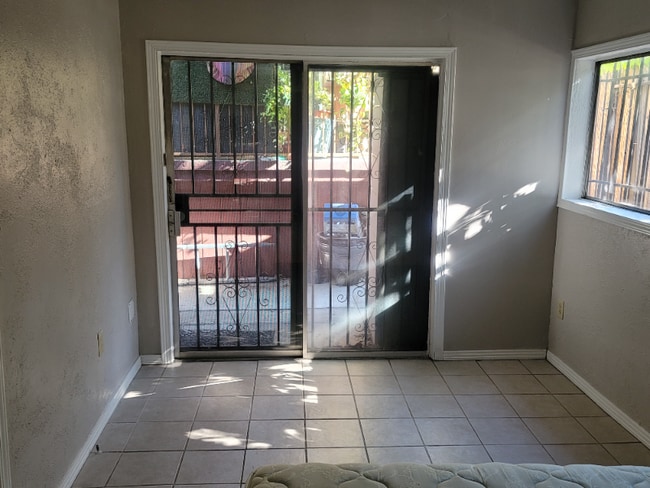 Building Photo - 2356 N Alvarado St