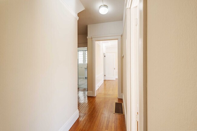 Foto del edificio - 1586 Chestnut St