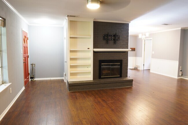Foto del edificio - 2205 Vail Ct