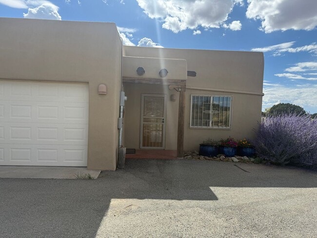 Building Photo - 54 Encantado Loop