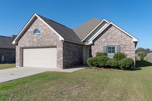 Building Photo - 132 Timber Edge Dr