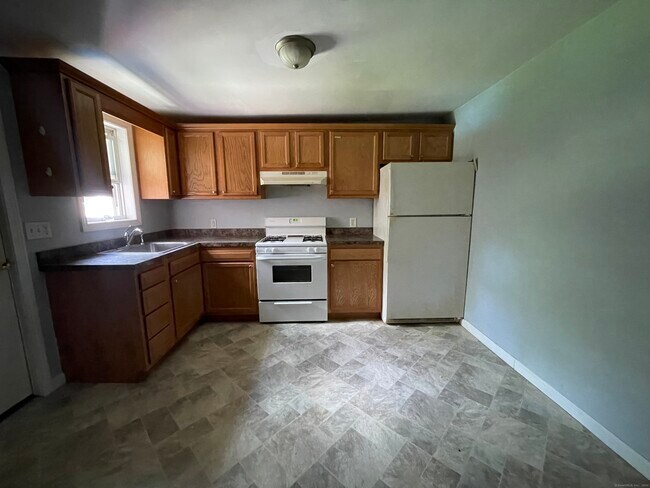 Building Photo - 53 Twin Lakes Rd