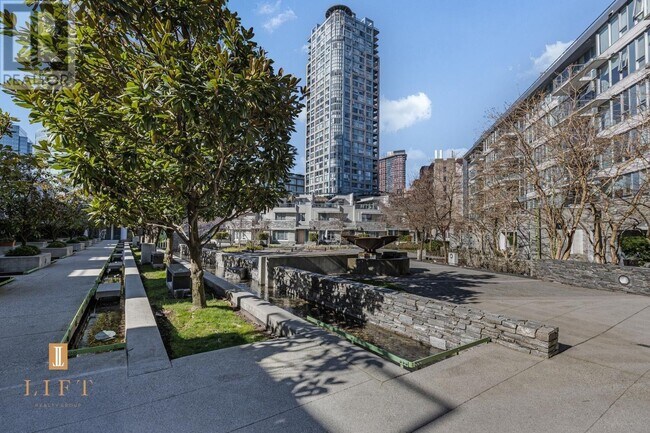Photo du bâtiment - 689-3689 Abbott St