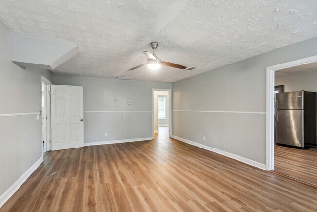 Building Photo - 2550 Farmer Rd NW