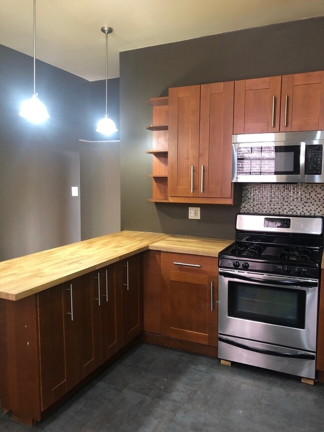 Photo - 1518 Fernleaf St House