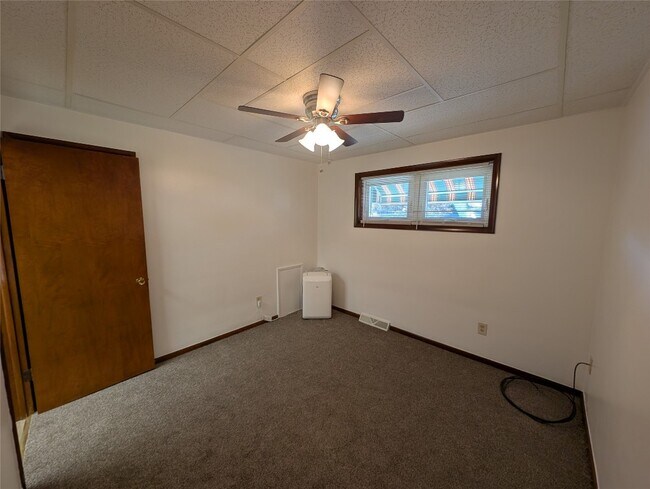 Foto del edificio - 3688 W Lake Rd