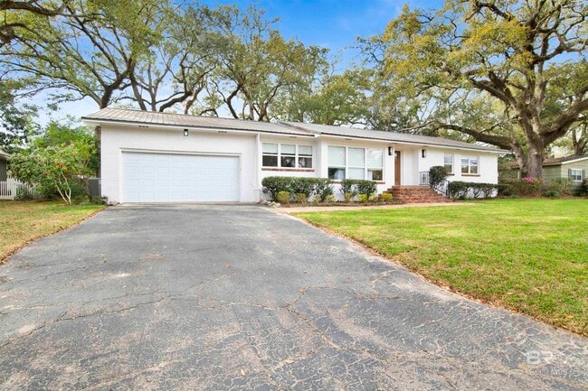 Foto del edificio - 380 S Church St