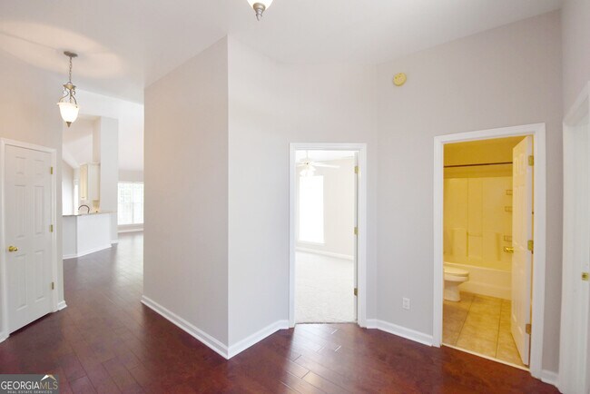 Foto del edificio - 208 Turnbridge Cir