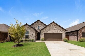 Building Photo - 8009 Calhoun Vly Dr