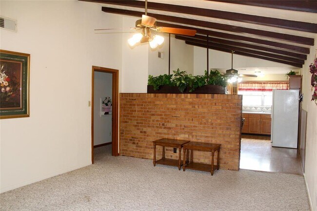 Building Photo - 5542 Turtle Creek Rd