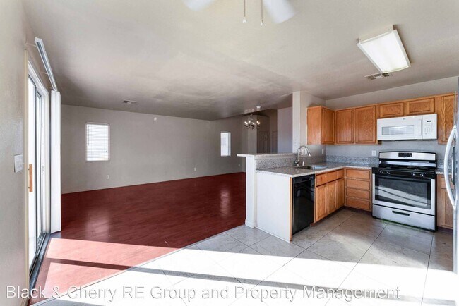 Foto del edificio - 3 br, 2.5 bath House - 4952 Sapphire Light...