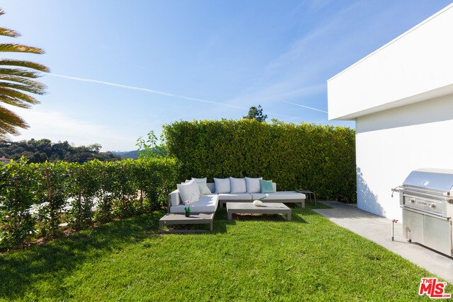 Building Photo - 9720 Arby Dr