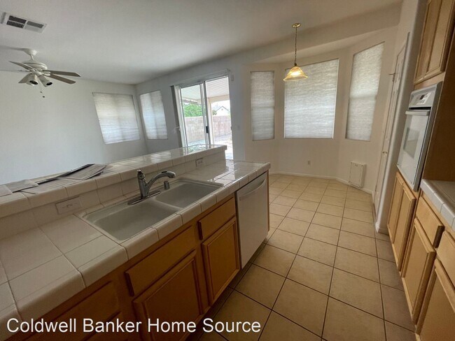 Building Photo - 3 br, 2 bath House - 13866 Lemon Grass Way.