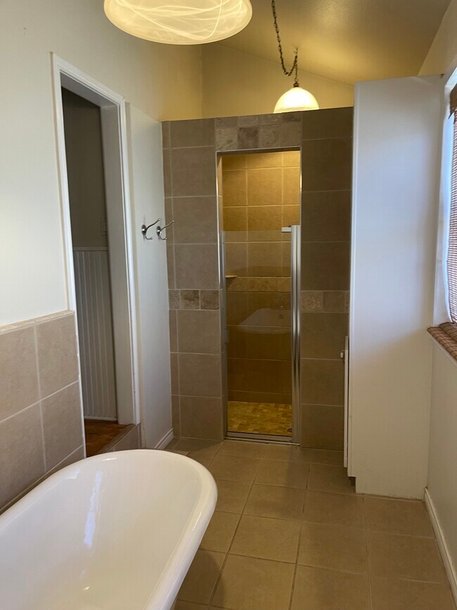 Foto del edificio - 1609 Harvard Ave