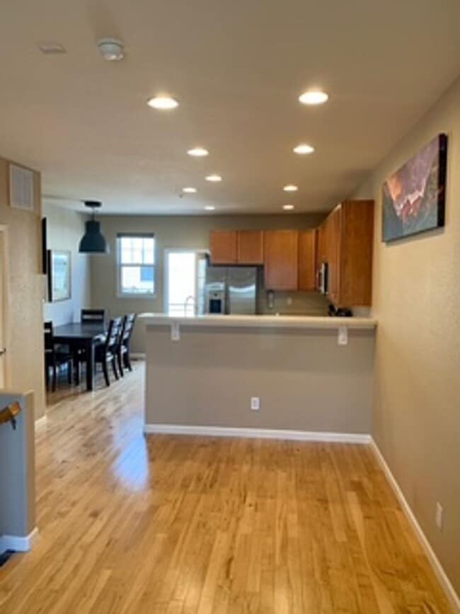 Photo - Downtown Executive Fully Furnished 2 Bed, 4 Bath Townhouse