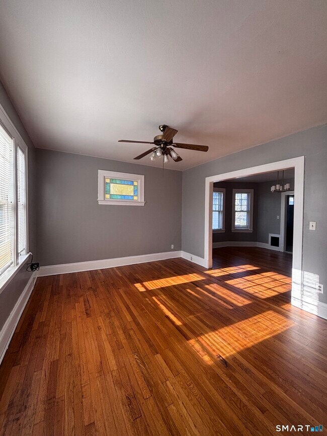 Foto del edificio - 448 Hillside Ave