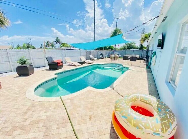 Foto del edificio - 2728 Nelson Dr