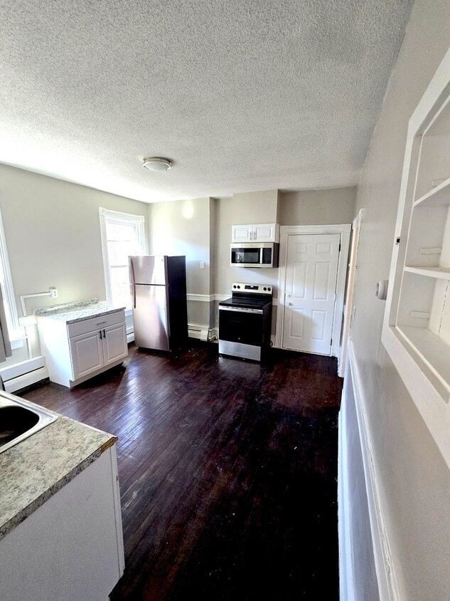 Foto principal - 93 Maple Ave