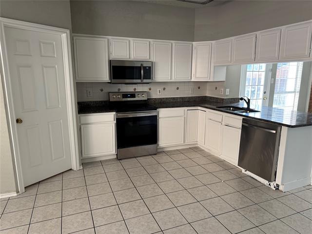 Foto del edificio - 8180 Rock Brook St