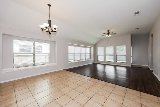Foto del edificio - 636 Brooks St