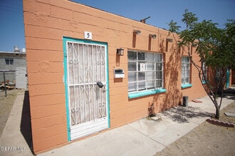 Building Photo - 7303 Dale Rd