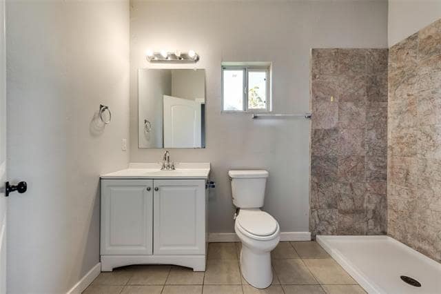 Building Photo - 626 W Crawford St