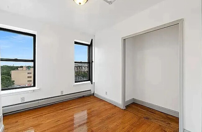 Foto del edificio - 375 Pleasant Avenue