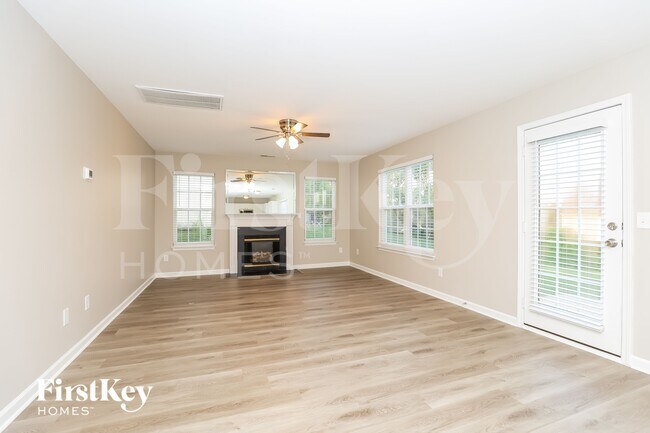 Foto del edificio - 4117 Pineorchard Pl