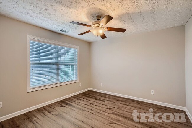 Building Photo - 80 Maple Trace