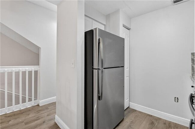 Foto del edificio - 2032 Alta Meadows Ln