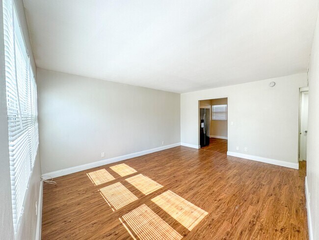 Foto del edificio - 821 3rd St