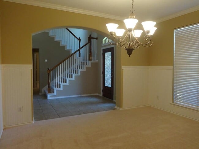 Building Photo - 631 Oak Ridge Grove Cir