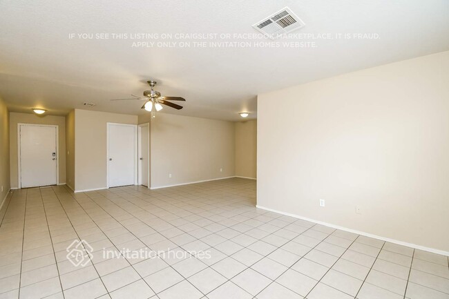 Building Photo - 2143 W Roeser Rd