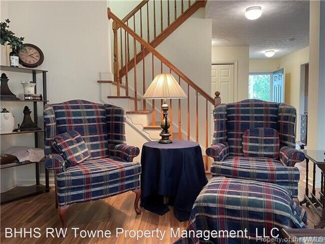 Building Photo - 2 br, 2.5 bath House - 5101 Salisbury Mews