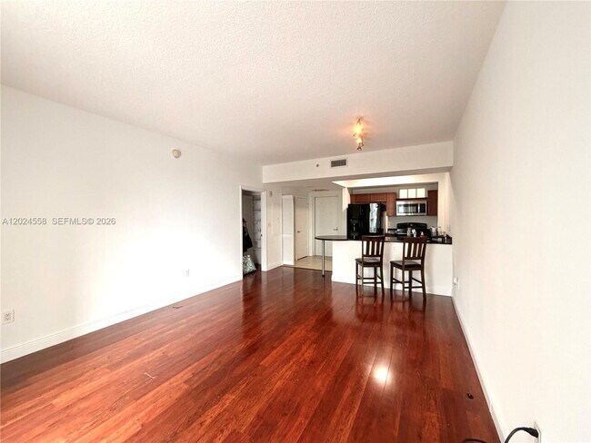 Foto del edificio - 7290 SW 90th St