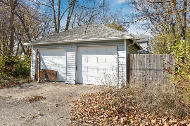 Foto del edificio - 36-36 E Mumma Ave