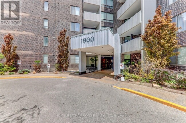 Building Photo - 1900 Sheppard Ave E