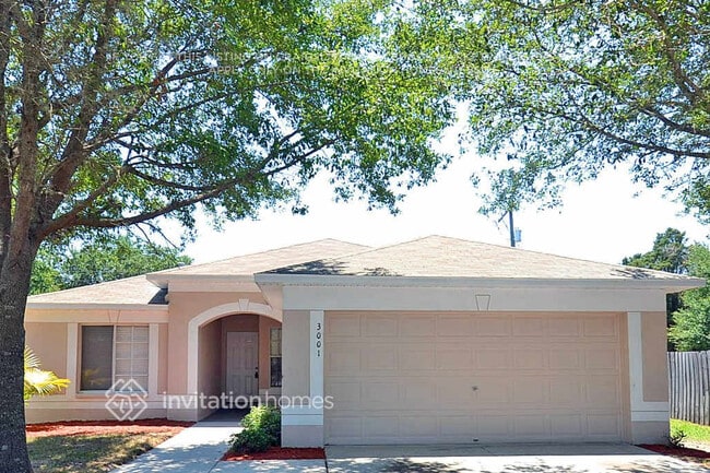 Building Photo - 3001 Summer House Dr