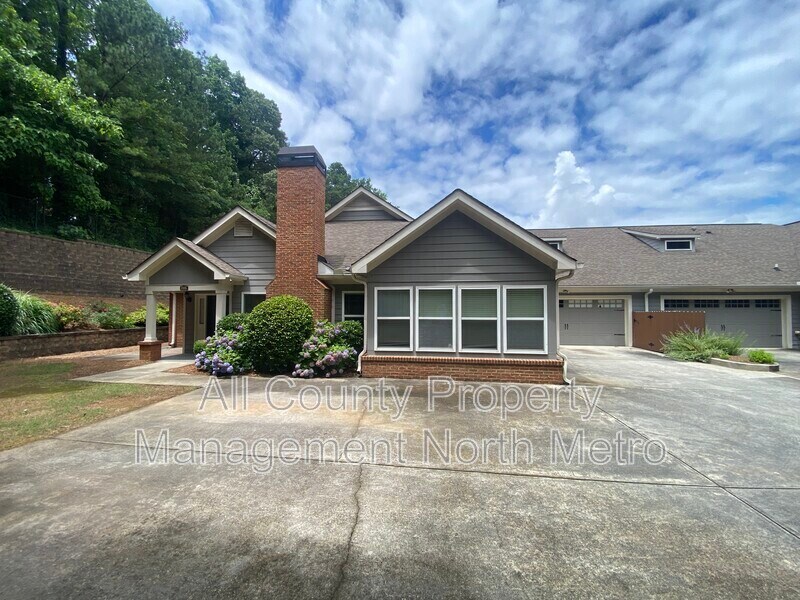 Foto principal - 2325 Chimney Cottage Cir NE