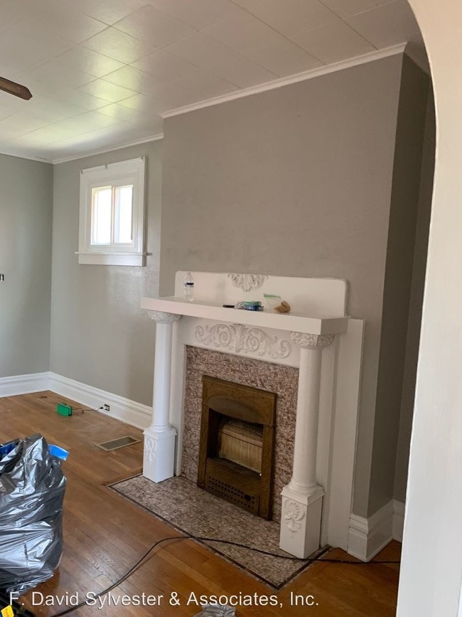 Building Photo - 2 br, 1 bath Apartment - 618 Blackburn Road