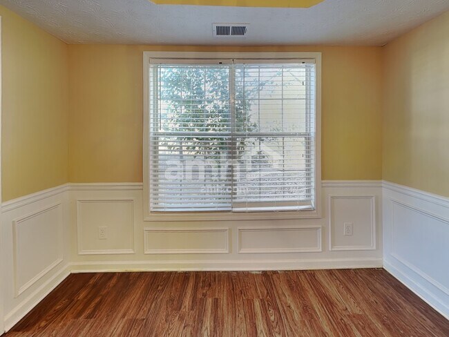 Foto del edificio - 2041 Vintage Oaks Dr