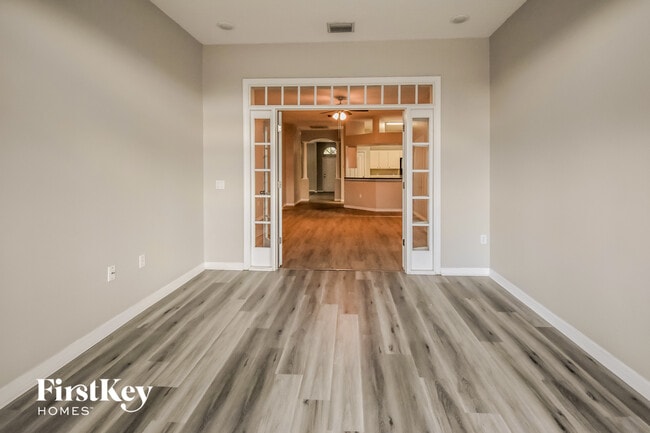 Building Photo - 516 Valencia Park Dr