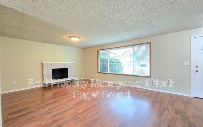 Foto del edificio - 8432 45th Dr NE