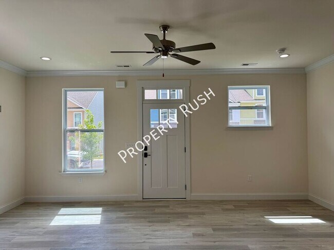 Foto del edificio - 1912 Cypress Ln