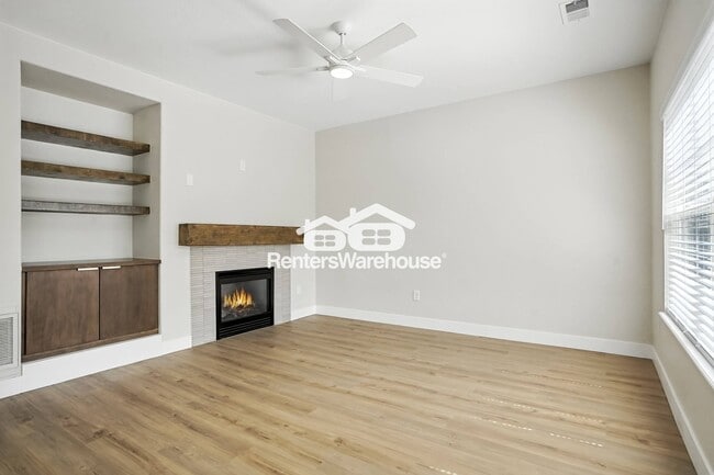 Building Photo - 9551 Longford Way