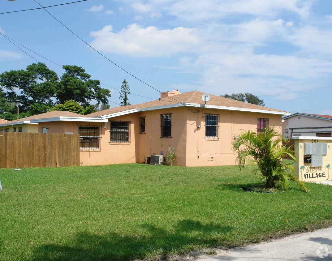 El Portal Village Apartments in El Portal, FL