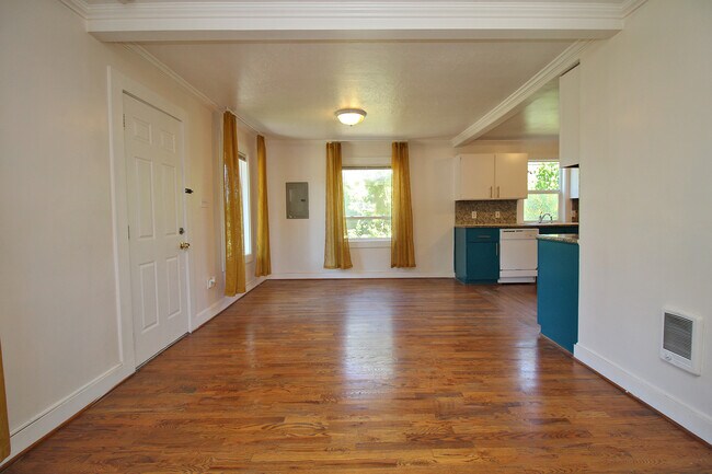 Building Photo - 7014 SE 83rd Ave