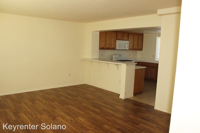 Building Photo - 4 br, 2.5 bath House - 711 Daniels Ave