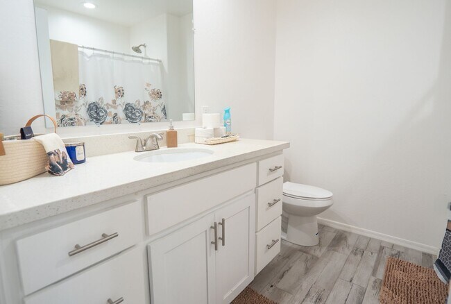 Foto del edificio - Prime Location Living: 3-Bedroom Gem Near Sam's Club & Yuma Palm Mall